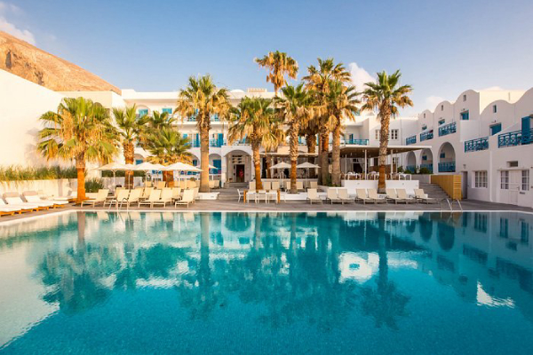 KAMARI BEACH HOTEL